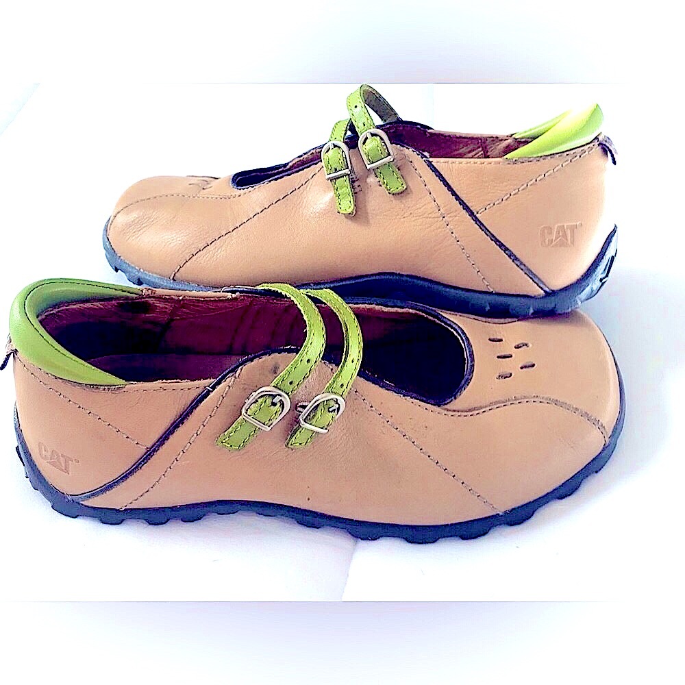 NWOT Caterpillar Inc. Mary Janes. Size 6.